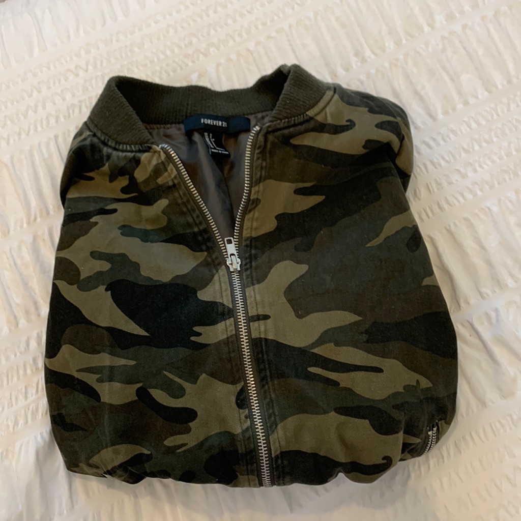 Brand Forever 21 Size Small